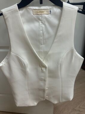Qinsev Cream Button-Front Vest